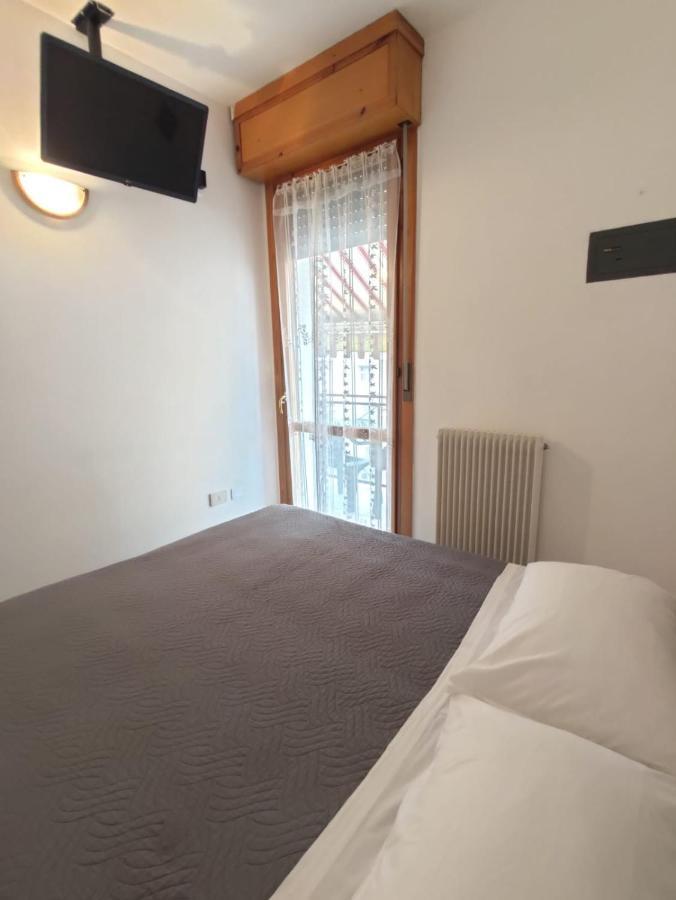 Bafile 18 - Piazza Marconi - Centrale - 50 Mt Dal Mare Lido di Jesolo Dış mekan fotoğraf